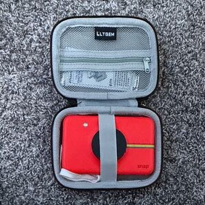 Polaroid snap camera